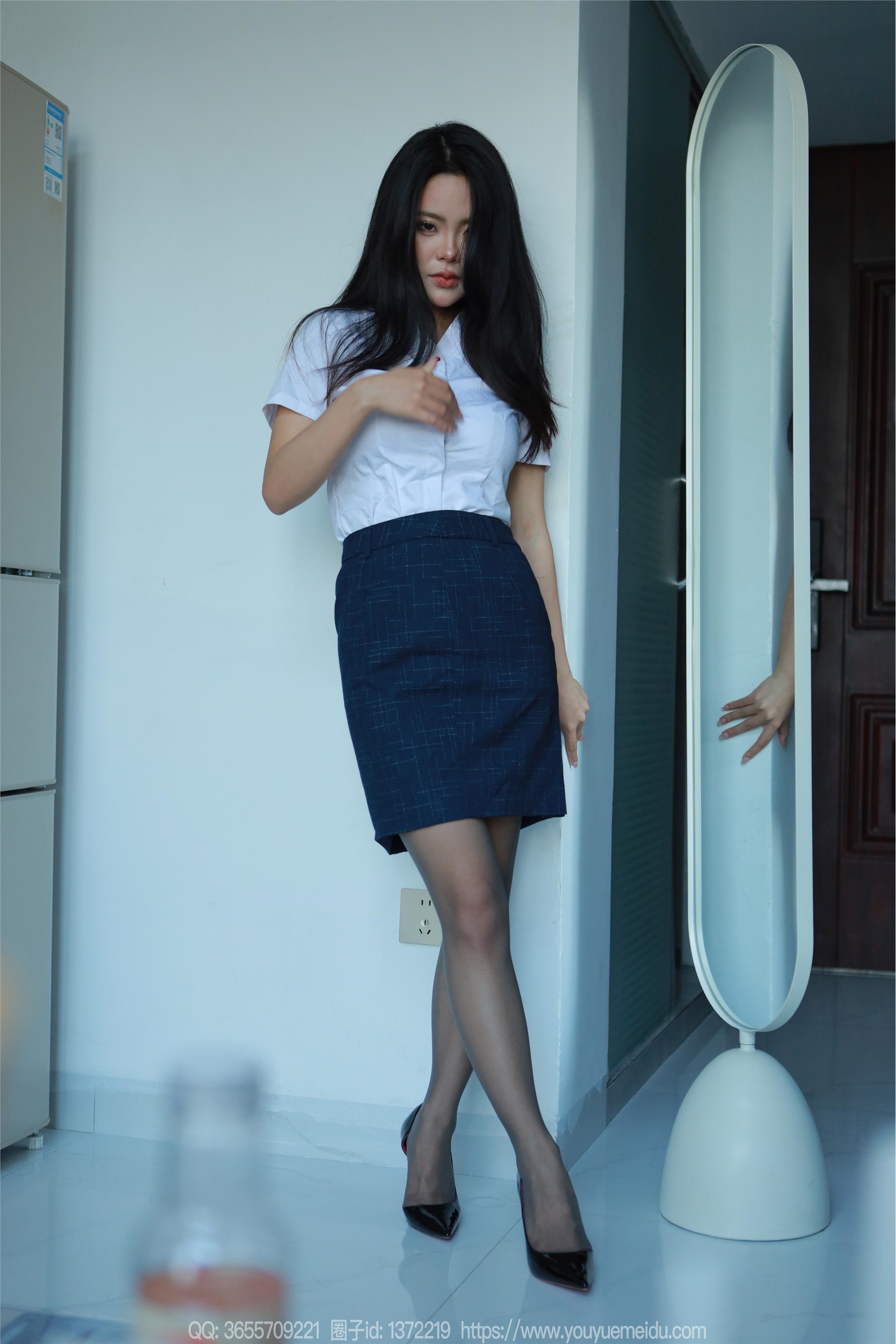 IESS异思趣向  2024.12.01 丝享家 1912 兔兔《OL黑丝》